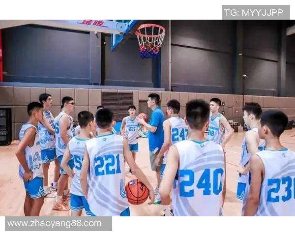 以篮球精神凝聚青春力量共筑团队梦想奋勇拼搏迎接辉煌未来