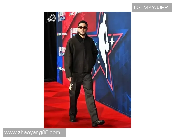 德文·布克:从青年才俊到NBA全明星的华丽蜕变之路 德文·布克:从青年才俊到NBA全明星的华丽蜕变之路