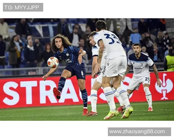 法甲焦点大战里昂主场迎战马赛强强对话再掀联赛争冠风云 法甲焦点大战里昂主场迎战马赛强强对话再掀联赛争冠风云