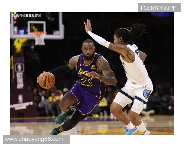 灰熊大战湖人巅峰对决 星光璀璨的西部赛场激烈角逐