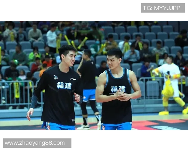 福建浔兴与天津先行者强强对话 聚焦赛场激烈碰撞与战术博弈 福建浔兴与天津先行者强强对话 聚焦赛场激烈碰撞与战术博弈