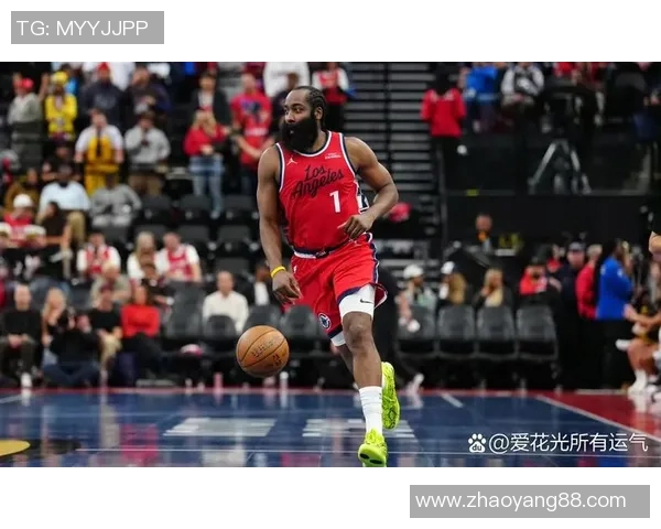 詹姆斯哈登重塑球队进攻体系引领新赛季战术革新风暴